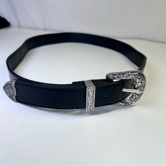NWOT Black PU Leather Western Belt, Silver Tone Buckle stamped floral design M/L - Picture 7 of 10